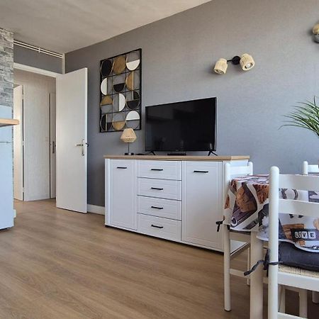 Residence Du Bord De Mer 9 Appartements Avec Une Vraie Vue Mer Le Treport Bagian luar foto