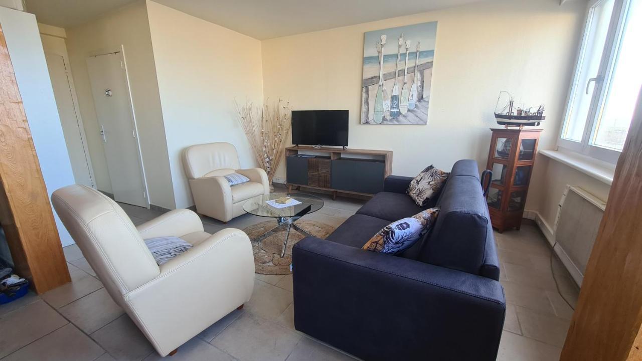 Residence Du Bord De Mer 9 Appartements Avec Une Vraie Vue Mer Le Treport Bagian luar foto