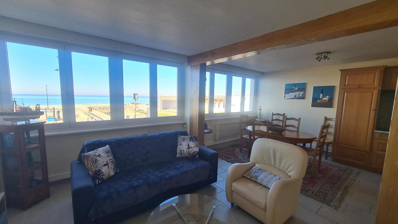 Residence Du Bord De Mer 9 Appartements Avec Une Vraie Vue Mer Le Treport Bagian luar foto