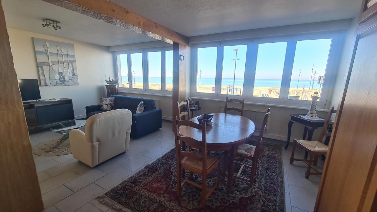 Residence Du Bord De Mer 9 Appartements Avec Une Vraie Vue Mer Le Treport Bagian luar foto