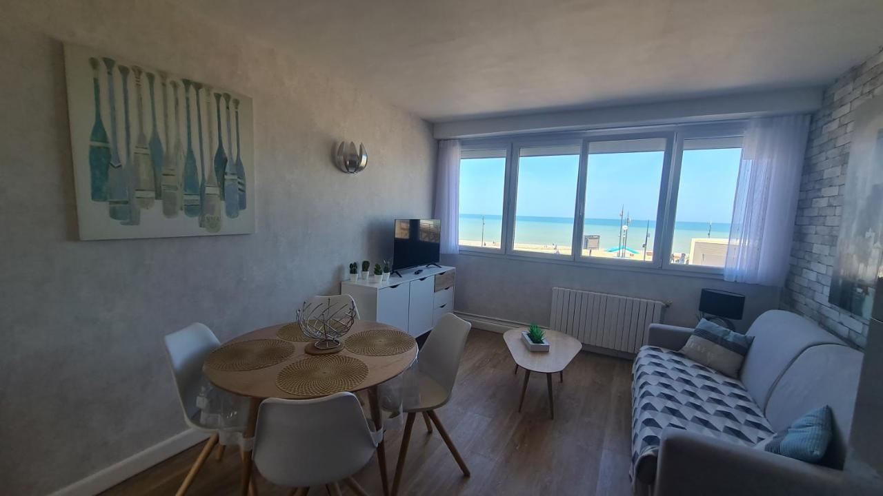 Residence Du Bord De Mer 9 Appartements Avec Une Vraie Vue Mer Le Treport Bagian luar foto