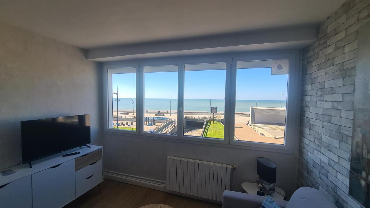 Residence Du Bord De Mer 9 Appartements Avec Une Vraie Vue Mer Le Treport Bagian luar foto