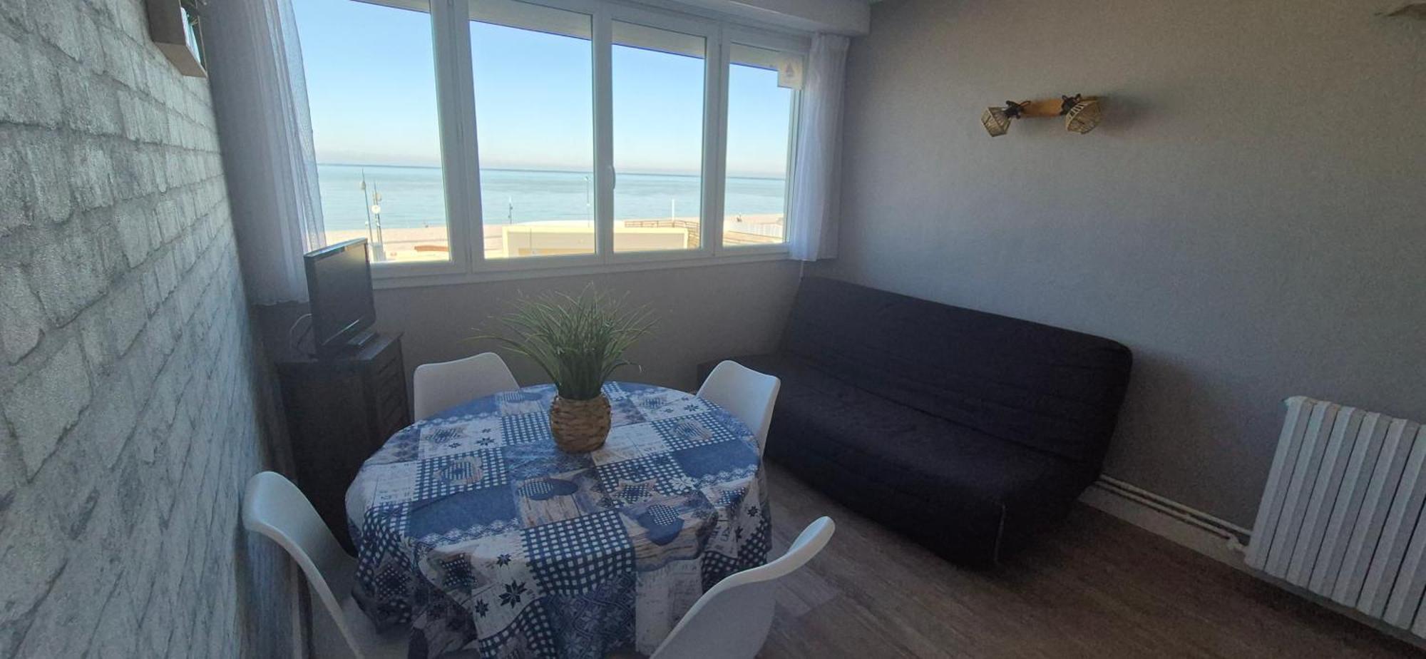 Residence Du Bord De Mer 9 Appartements Avec Une Vraie Vue Mer Le Treport Bagian luar foto